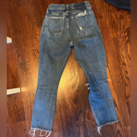Abercrombie and Fitch High Rise Mom Jeans - Picture 3 of 9
